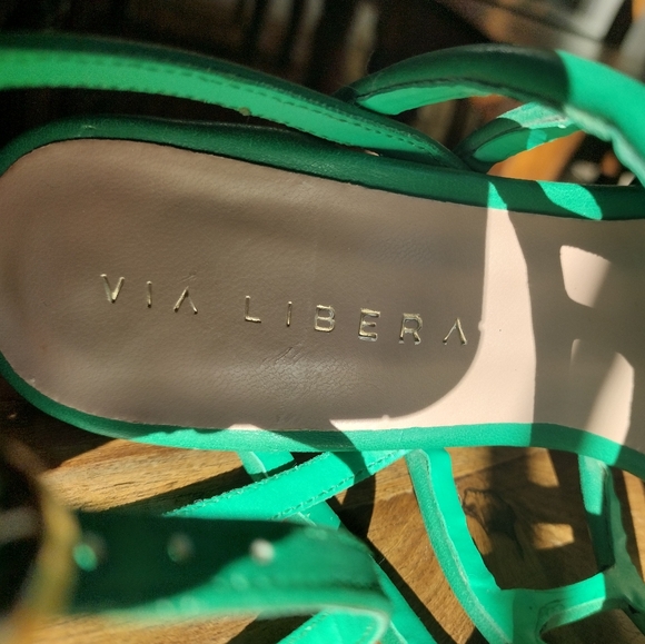 Via Libera Emerald Green Cutout Platform Heels Size 23.5 (6.5) - Picture 8 of 9